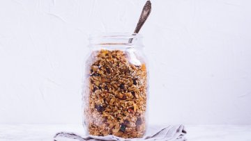 Granola s konopným semínkem