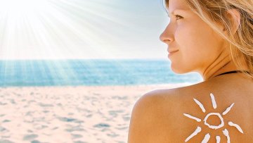 Jak pečovat o pokožku v letních měsících? Máme pro vás několik tipů včetně konopí.